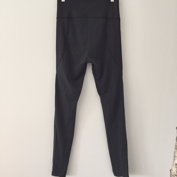 ADAY Throw It Higher Leggings - Picture 8 of 14